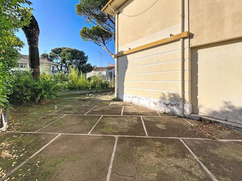 Maison - 200 m² - 4 pièces