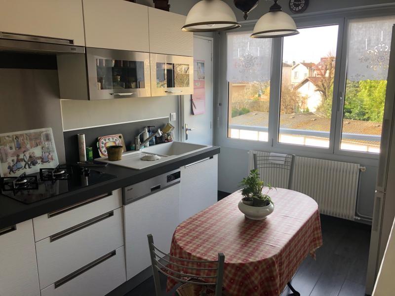 Appartement - 93 m² - 5 pièces