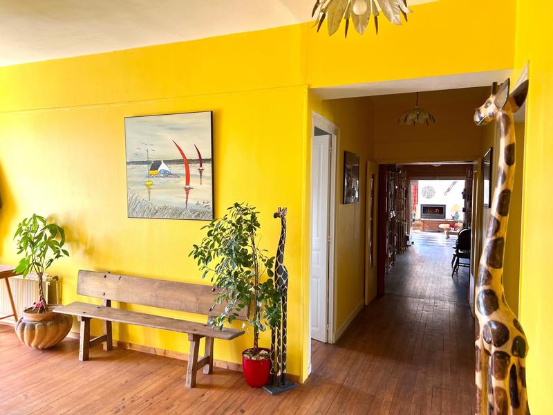 Maison - 362 m² - 11 pièces