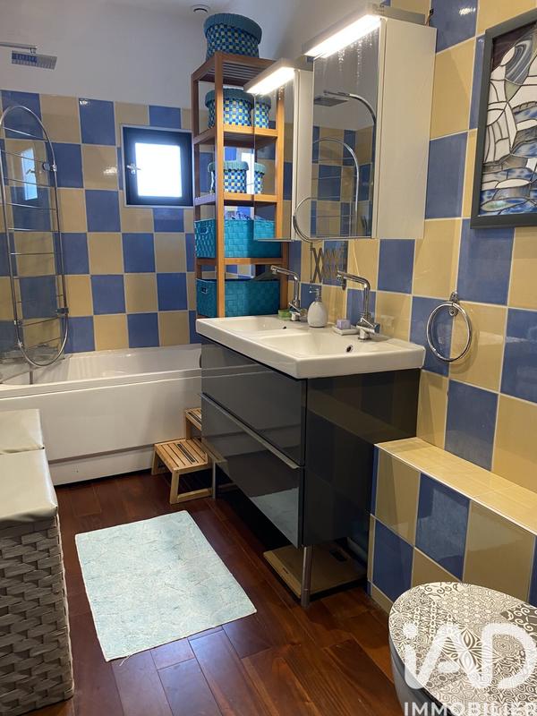 Maison - 80 m² - 5 pièces