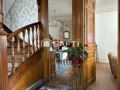 Maison de maîtres - 230 m² - 10 pièces