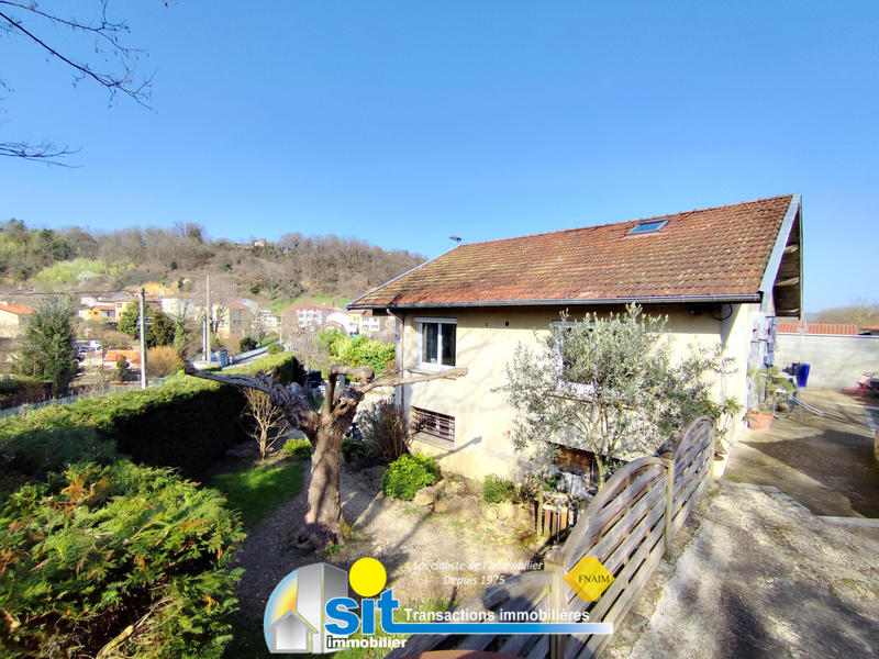 Maison - 104 m² - 3 pièces