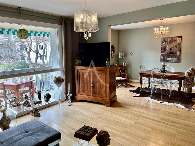 Appartement - 80 m² - 4 pièces