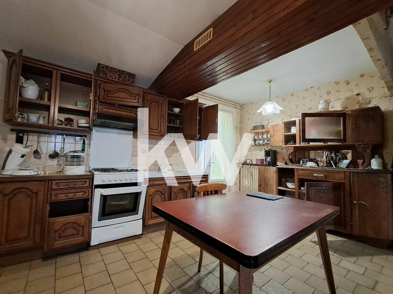 Maison - 98 m² - 5 pièces