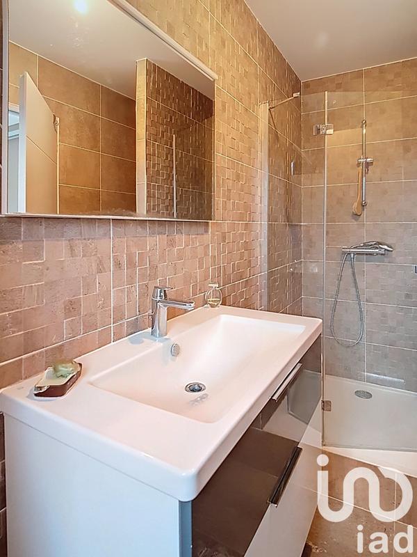 Maison - 182 m² - 8 pièces