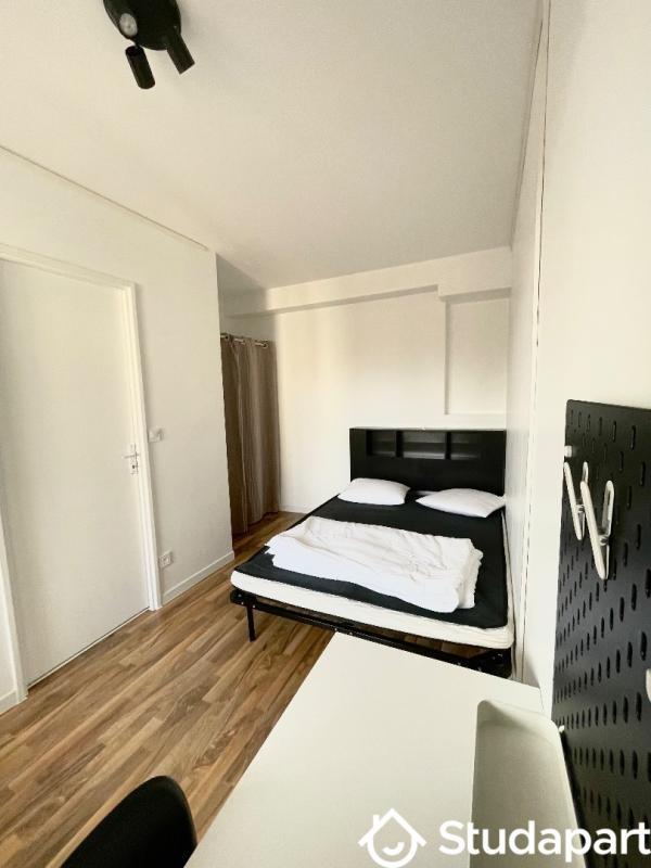 Chambre - 9 m² - 1 pièce