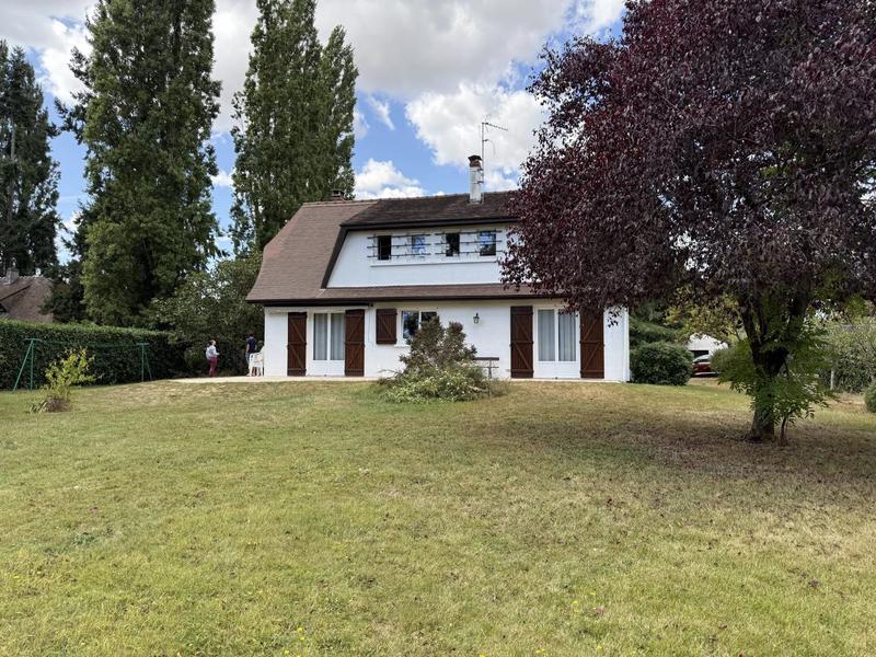 Maison - 142 m² - 7 pièces