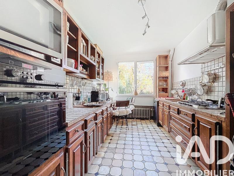 Appartement - 180 m² - 7 pièces