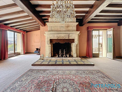 Maison - 180 m² - 5 pièces