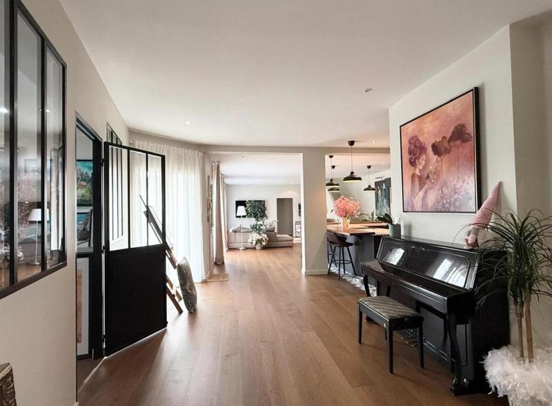 Maison - 189 m² - 7 pièces