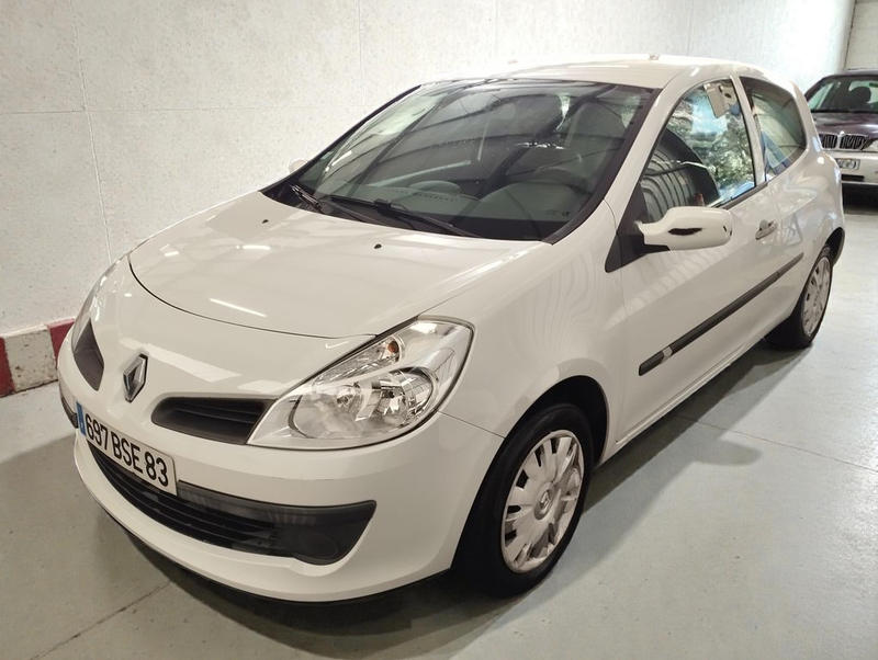 Renault Clio III 1.2 Tce 100 Expression 3p