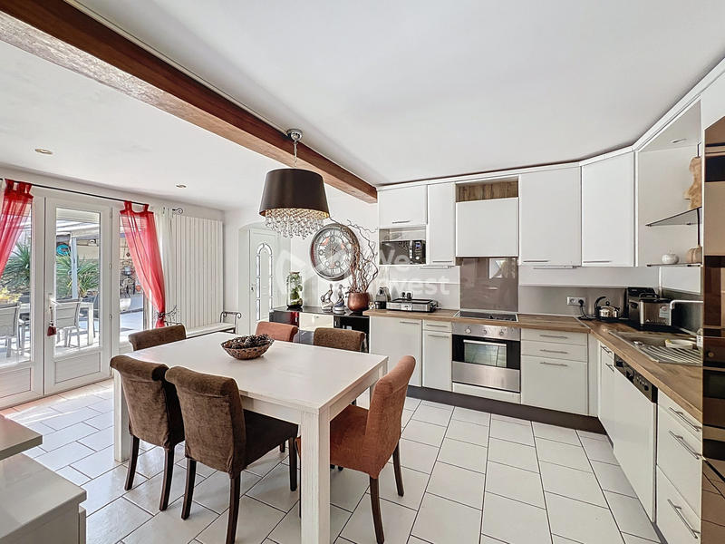 Maison - 190 m² - 6 pièces