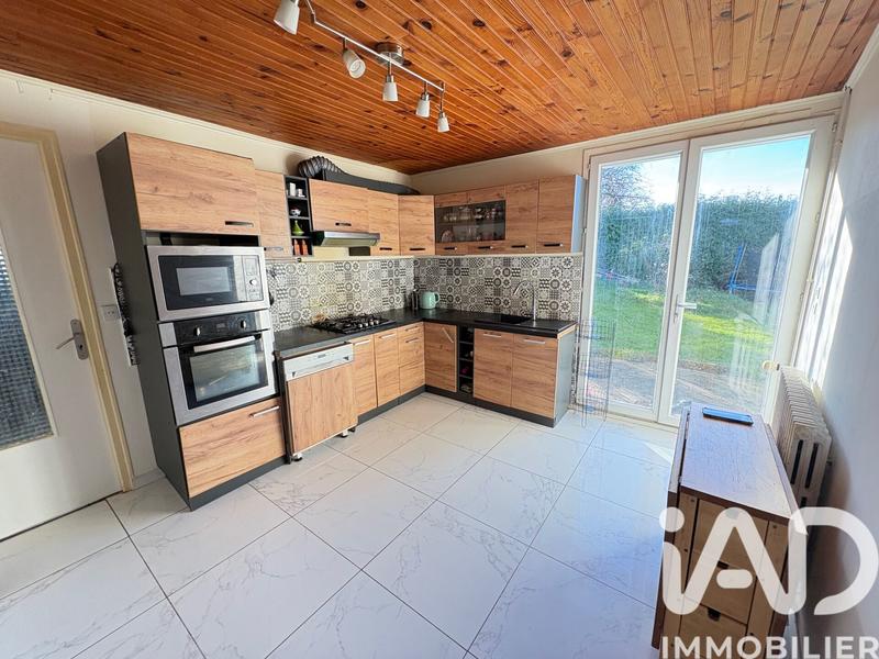 Maison - 201 m² - 6 pièces