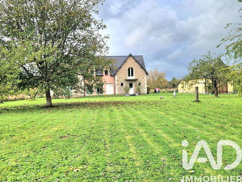 Maison - 205 m² - 6 pièces