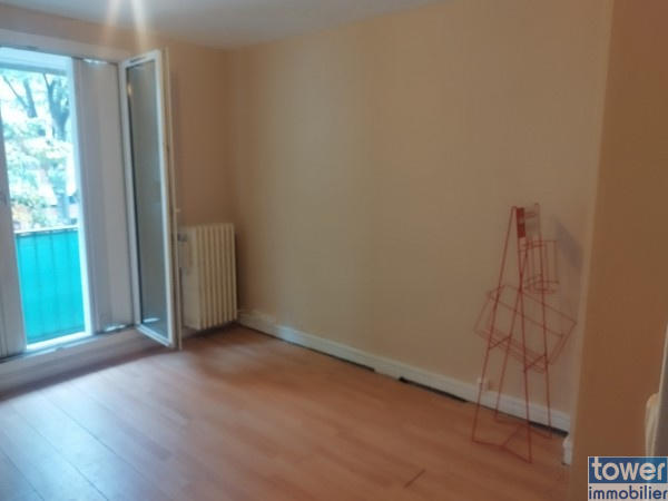 Fonds de commerce - Magasins - 122 m²