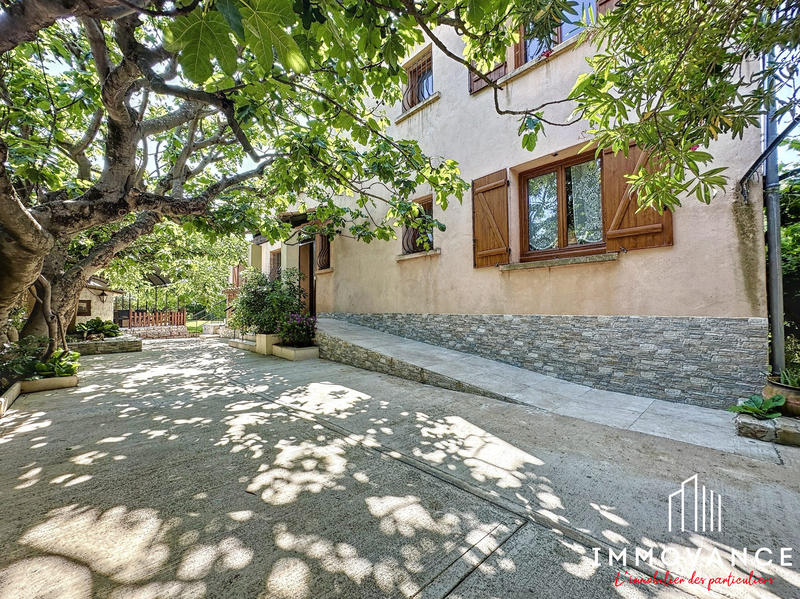 Maison - 290 m² - 7 pièces