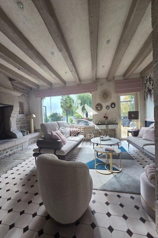 Maison en pierre - 211 m² - 8 pièces