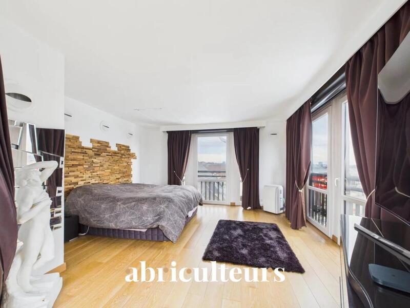 Appartement ancien - 162 m² - 6 pièces