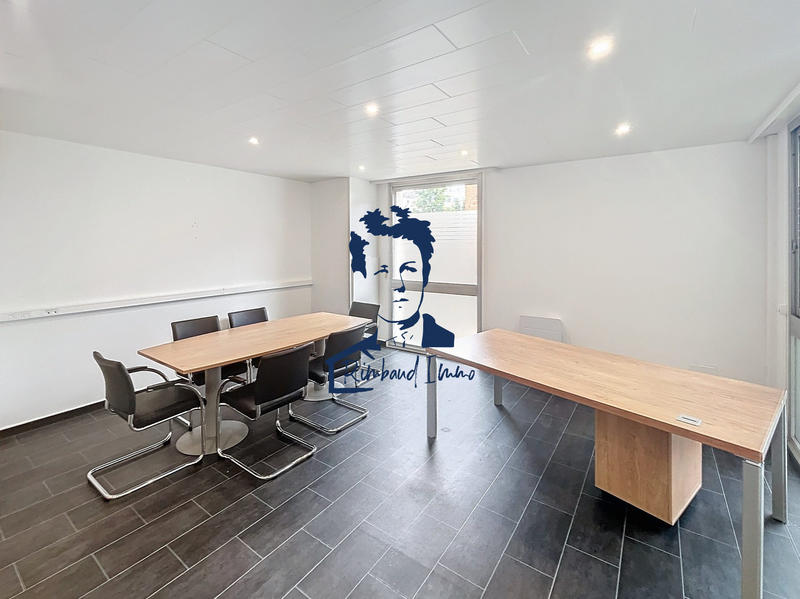 Bureau - 100 m² - 4 pièces