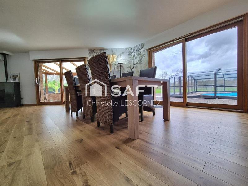 Maison - 227 m² - 6 pièces