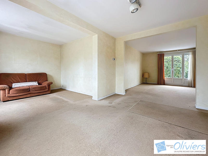 Maison - 181 m² - 8 pièces