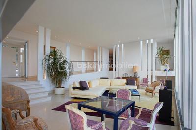 Maison d'architecte - 248 m² - 7 pièces