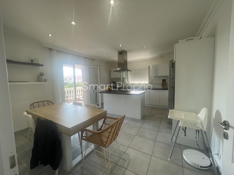 Maison - 280 m² - 8 pièces