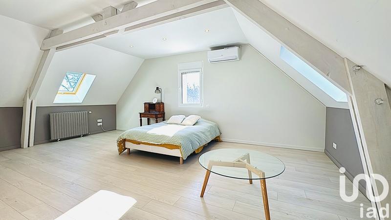 Maison - 220 m² - 6 pièces