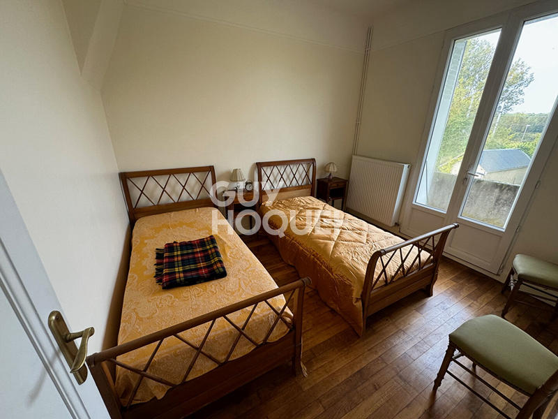 Maison - 200 m² - 8 pièces