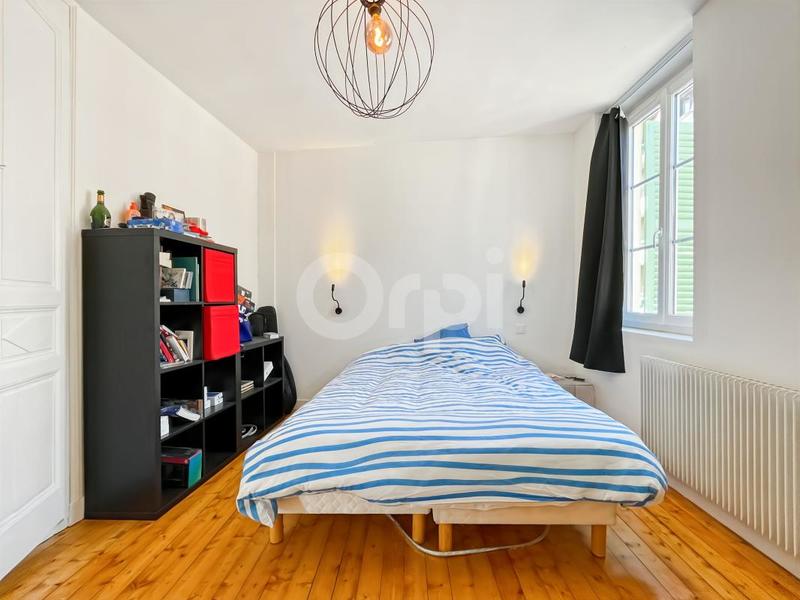Propriété - 276 m² - 10 pièces