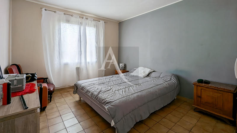 Maison - 163 m² - 9 pièces