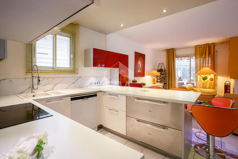 Maison - 195 m² - 5 pièces