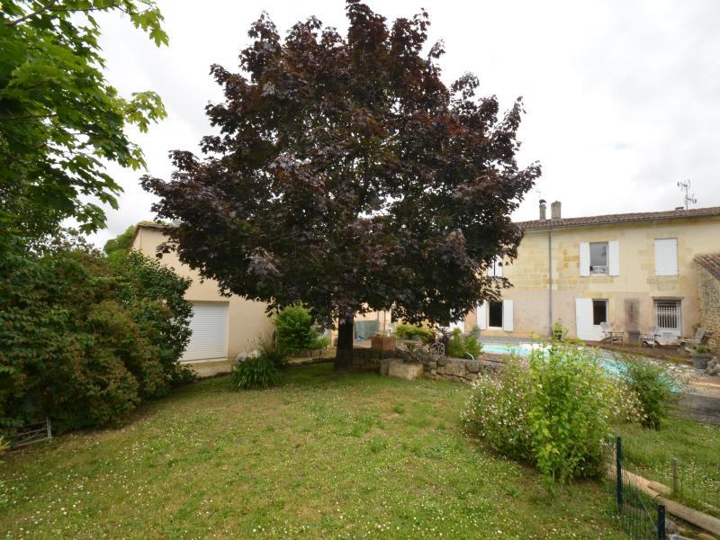 Maison en pierre - 252 m² - 11 pièces