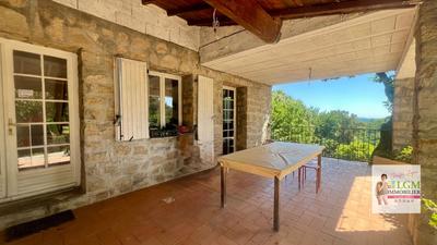 Maison - 175 m² - 7 pièces