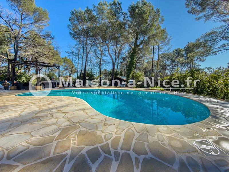 Maison - 171 m² - 6 pièces