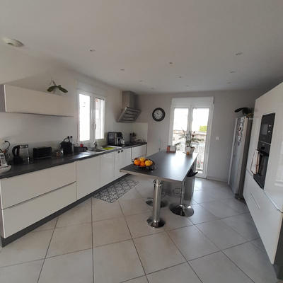 Propriété - 220 m² - 8 pièces