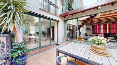 Maison en pierre - 256 m² - 8 pièces