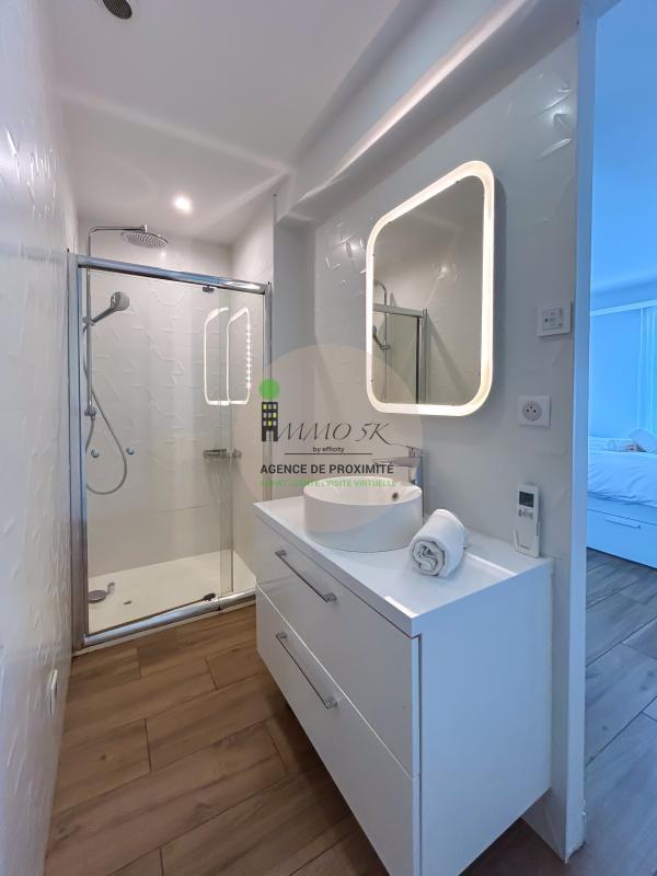 Maison - 211 m² - 8 pièces