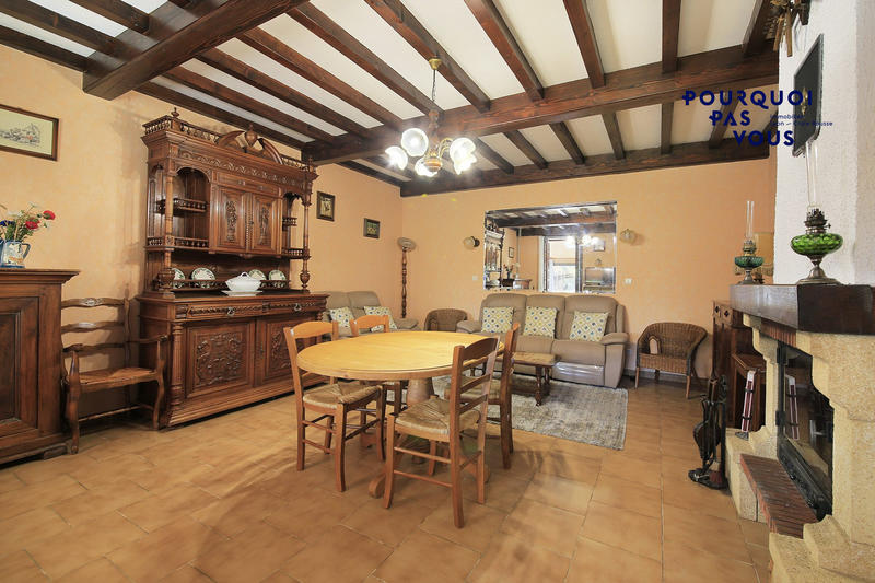 Maison - 232 m² - 6 pièces