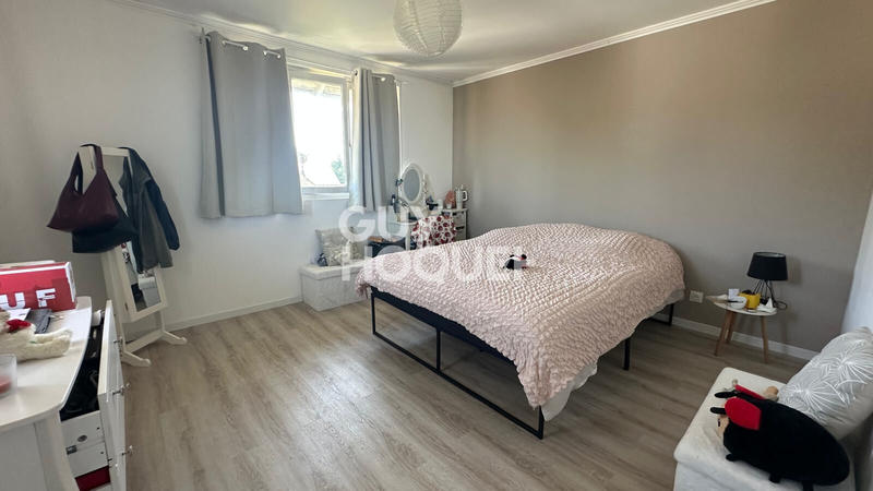 Maison - 178 m² - 7 pièces