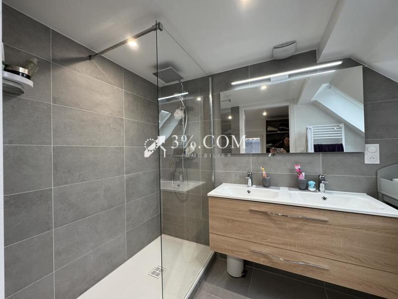 Maison - 160 m² - 7 pièces