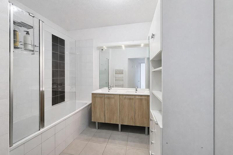 Appartement - 82 m² - 4 pièces