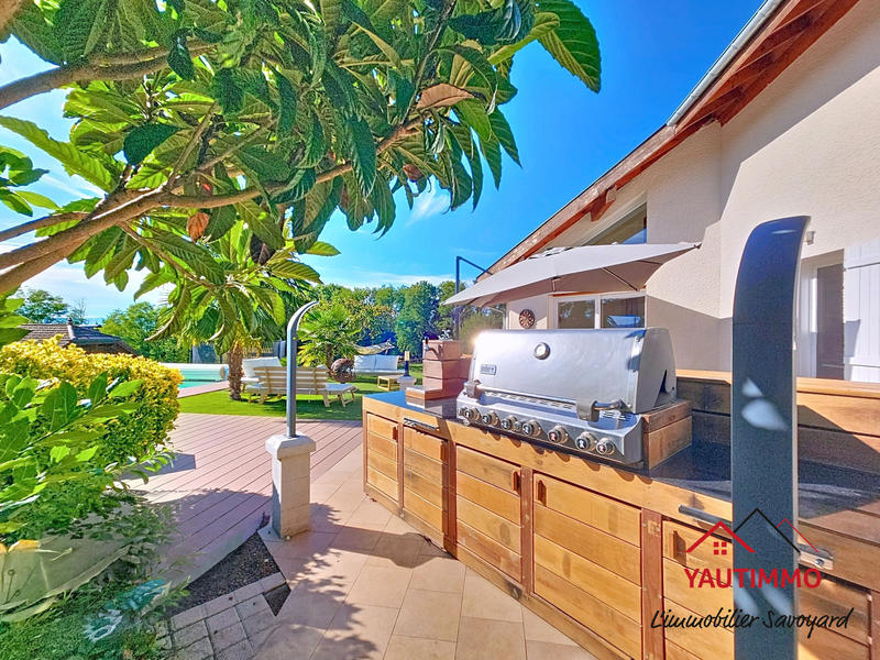 Maison - 203 m² - 7 pièces