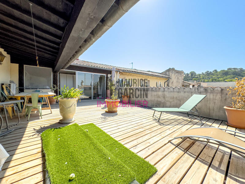 Appartement - 192 m² - 6 pièces