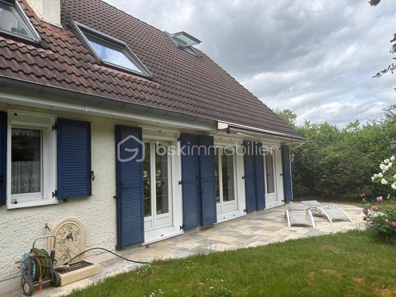 Maison - 222 m² - 10 pièces