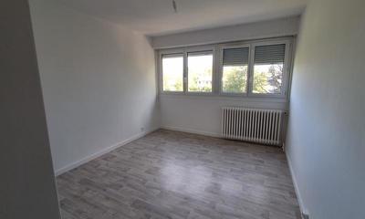 Appartement - 128 m² - 7 pièces