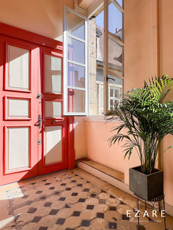 Appartement - 165 m² - 5 pièces