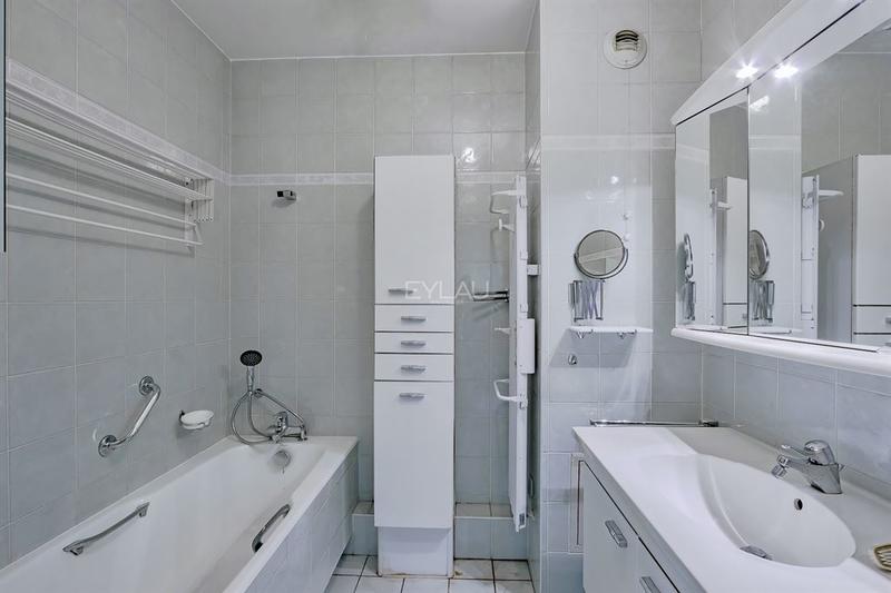 Appartement - 79 m² - 3 pièces