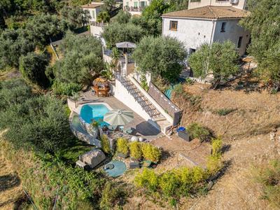 Villa - 140 m² - 5 pièces