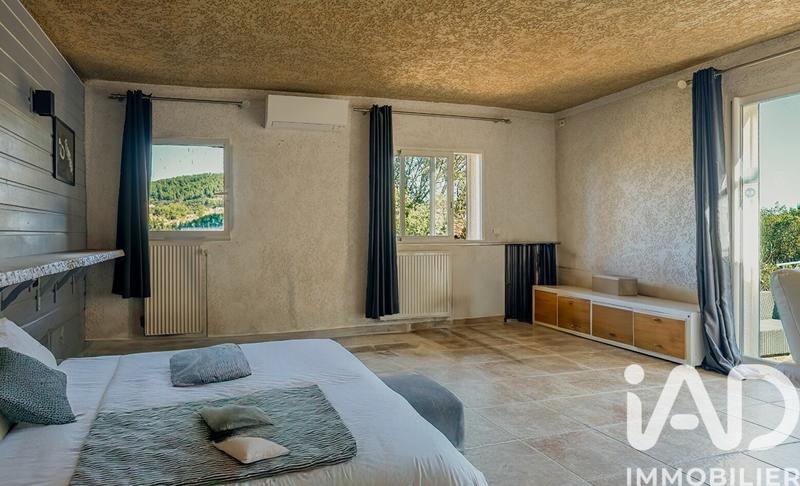 Maison - 203 m² - 5 pièces